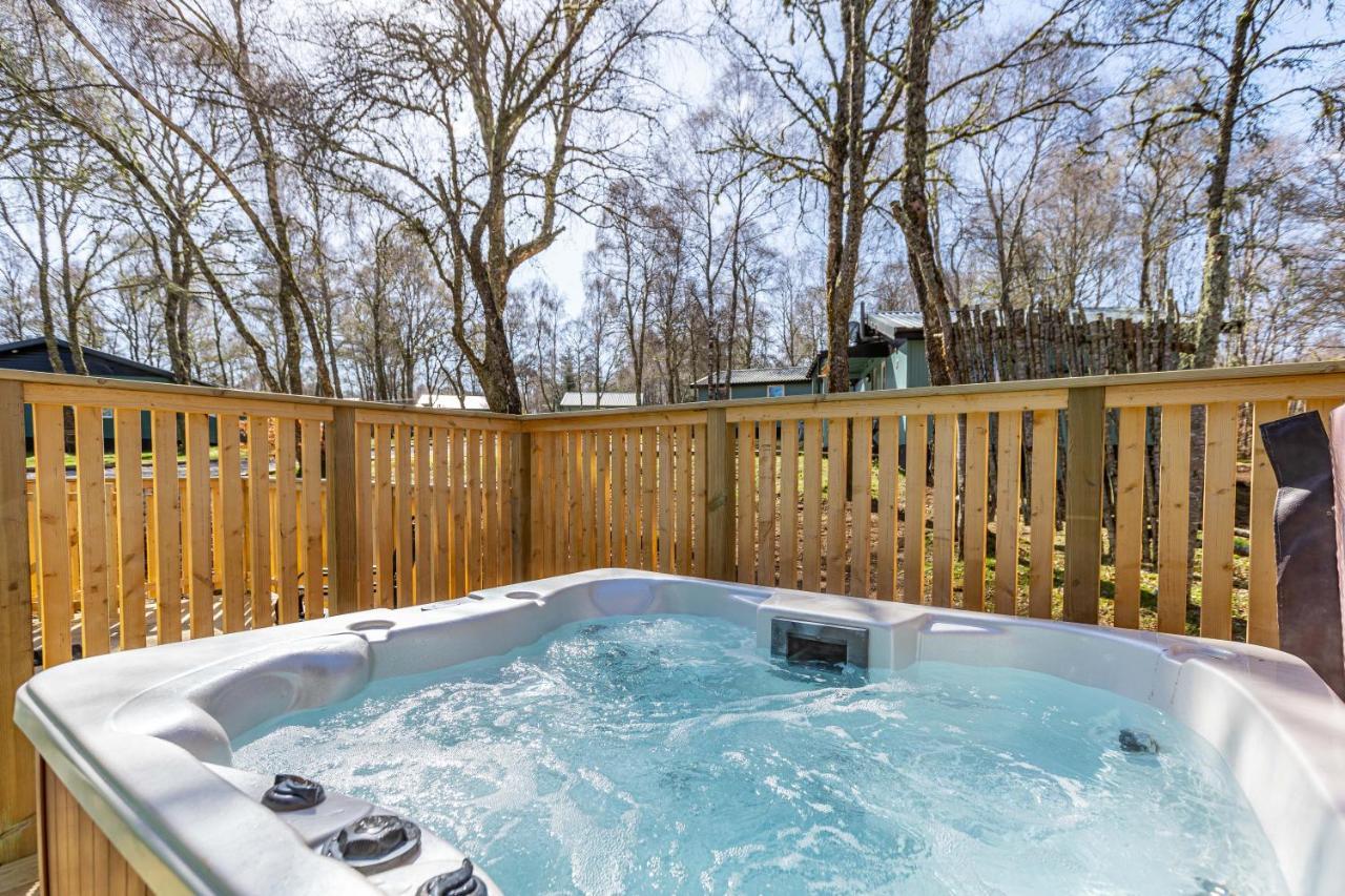 Heather Lodge 12 With Hot Tub Belladrum Exterior photo